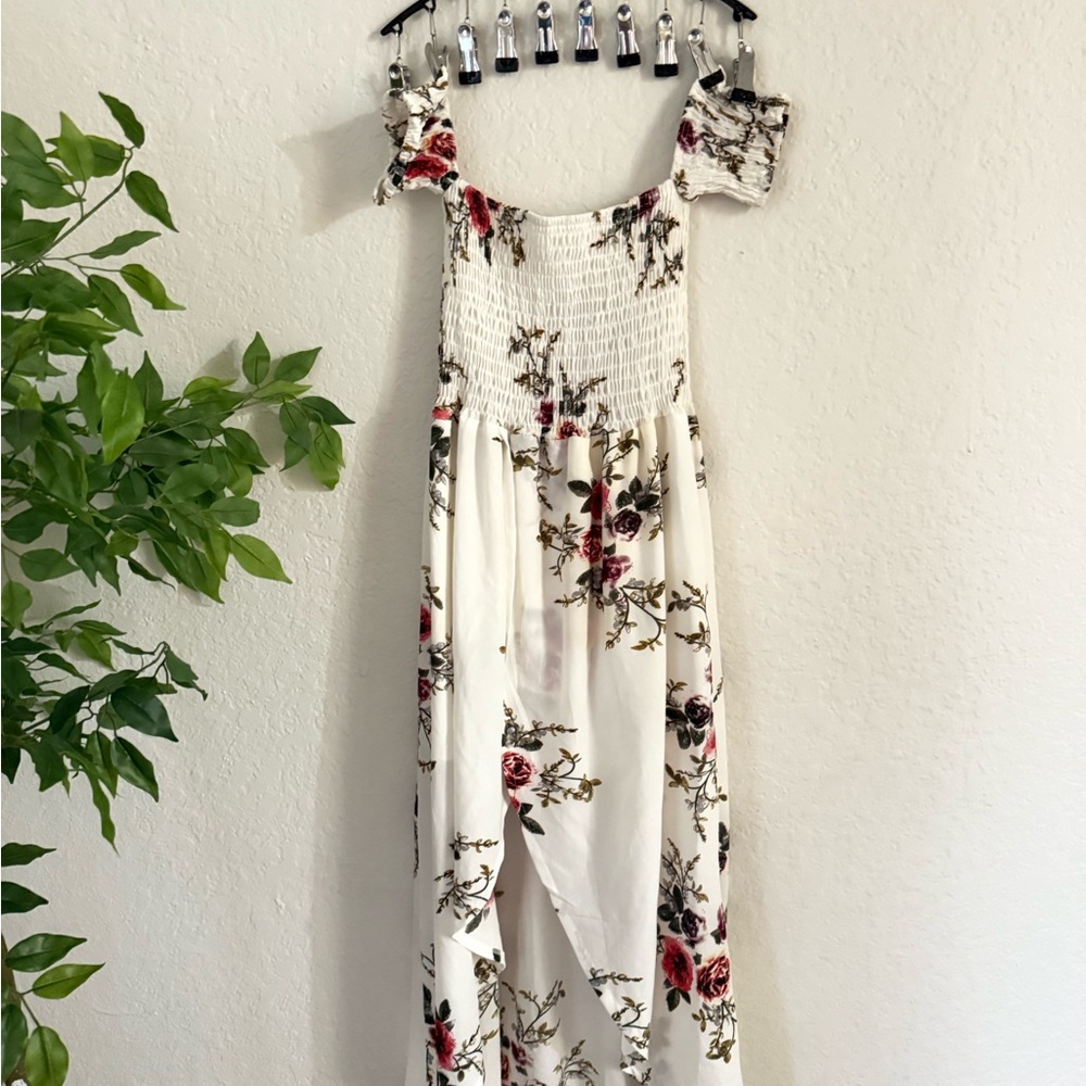 Floral Off-Shoulder Maxi Dress – White with Red Roses – Estimated Size M